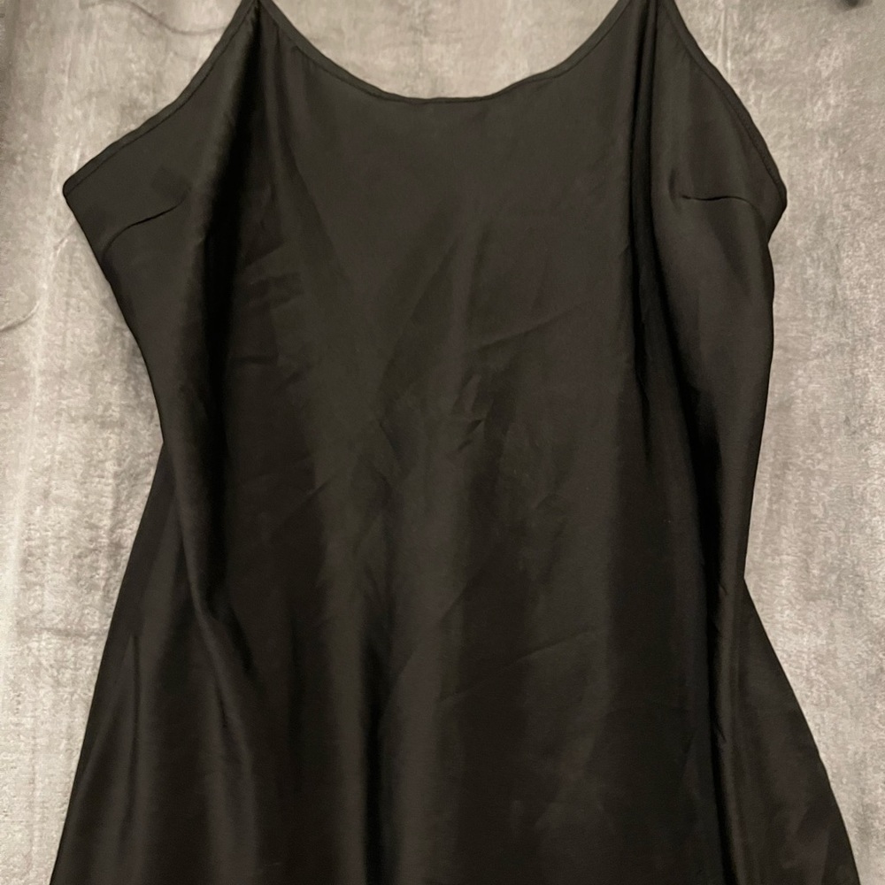No tags, (M) never worn satin tank